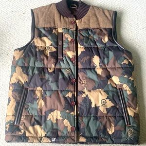 LRG Full Button Insulated Camo Vest Jacket MENs XL